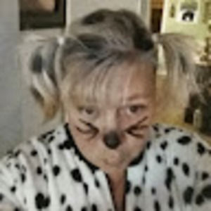 Meet your Posher, Debi